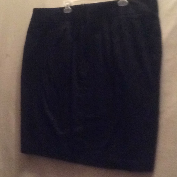 Lane Bryant Women’s Black Skirt - Picture 3 of 4